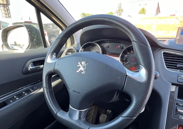 Peugeot 5008 cena 39900 przebieg: 213000, rok produkcji 2016 z Namysłów małe 667